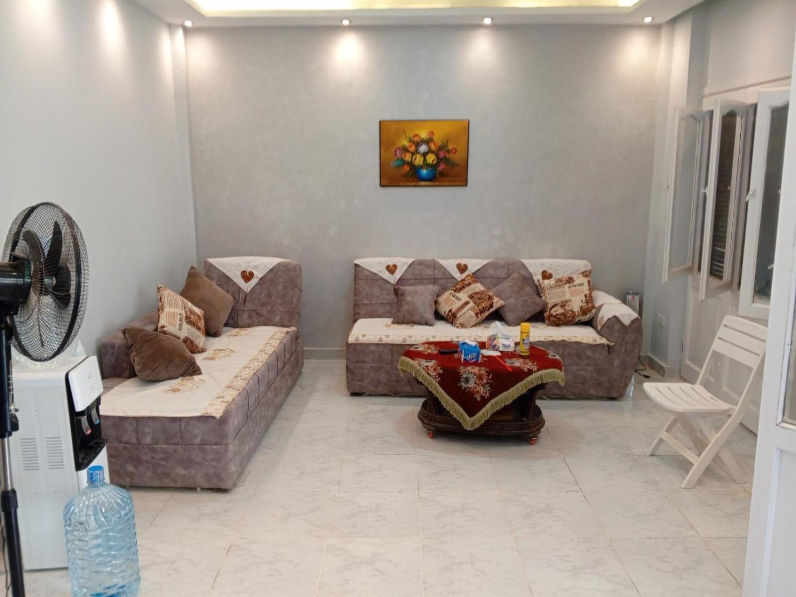 Halfmoon House * El-Alamein